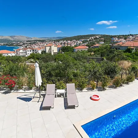 Dreams With Pool, Private Terrace, Sea View, Jacuzzi Apartamento Trogir