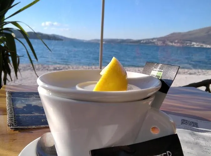 Dreams With Pool, Private Terrace, Sea View, Jacuzzi * Trogir