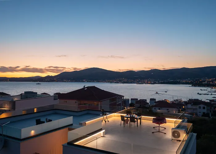 Dreams With Pool, Private Terrace, Sea View, Jacuzzi Daire