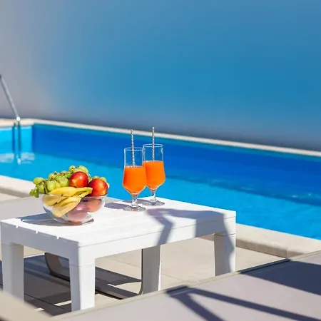 Luxury Dreams In Okrug With Swimming Pool, Sea View, Wifi, Parking *