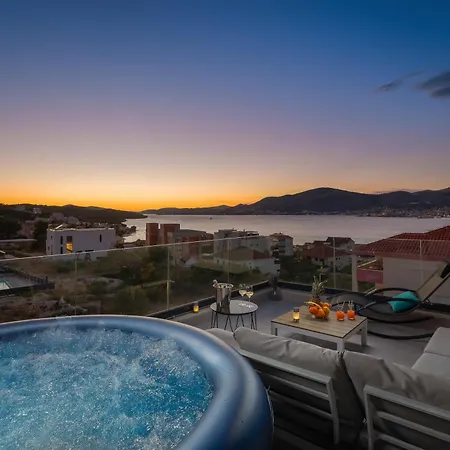 アパート Luxury Penthouse Pool, Private Terrace, Sea View, Jacuzzi *
