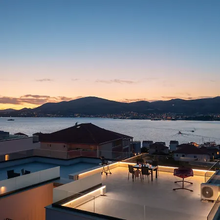 Luxury Penthouse Pool, Private Terrace, Sea View, Jacuzzi アパート