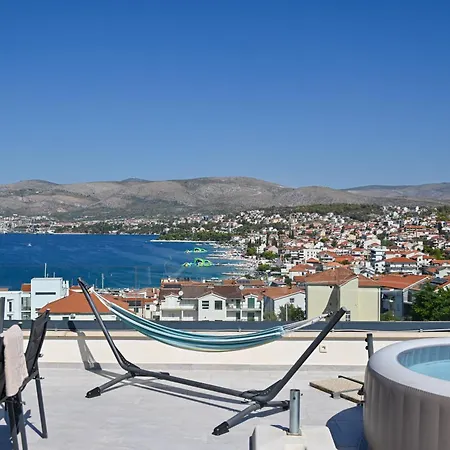 Luxury Penthouse Pool, Private Terrace, Sea View, Jacuzzi Trogir