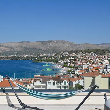 Luxury Penthouse Pool, Private Terrace, Sea View, Jacuzzi Appartamento