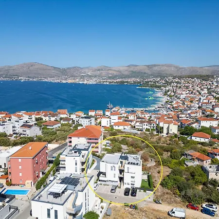 Luxury Penthouse Pool, Private Terrace, Sea View, Jacuzzi Trogir
