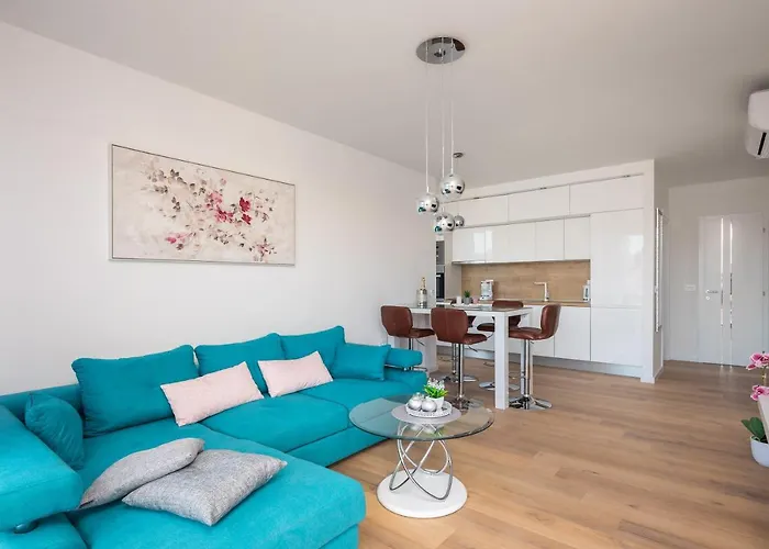 Dreams With Pool, Private Terrace, Sea View, Jacuzzi * Trogir