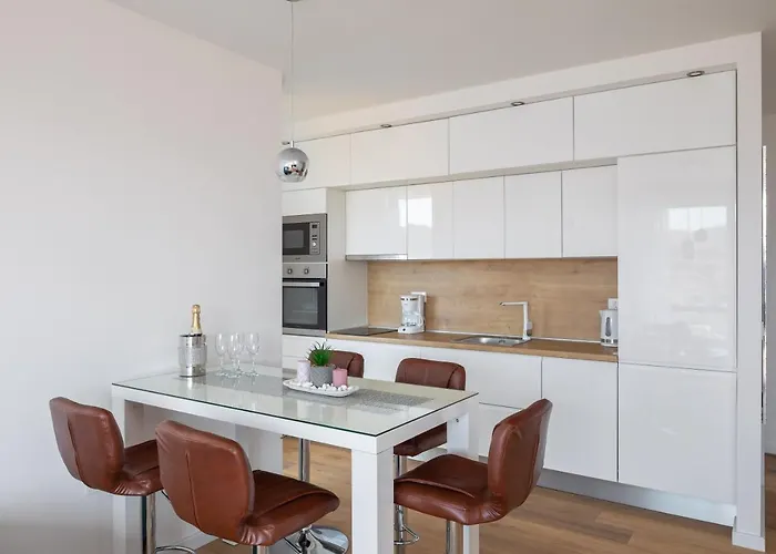 Dreams With Pool, Private Terrace, Sea View, Jacuzzi * Trogir