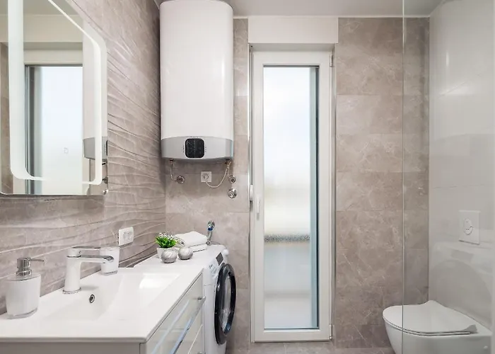 Dreams With Pool, Private Terrace, Sea View, Jacuzzi Trogir